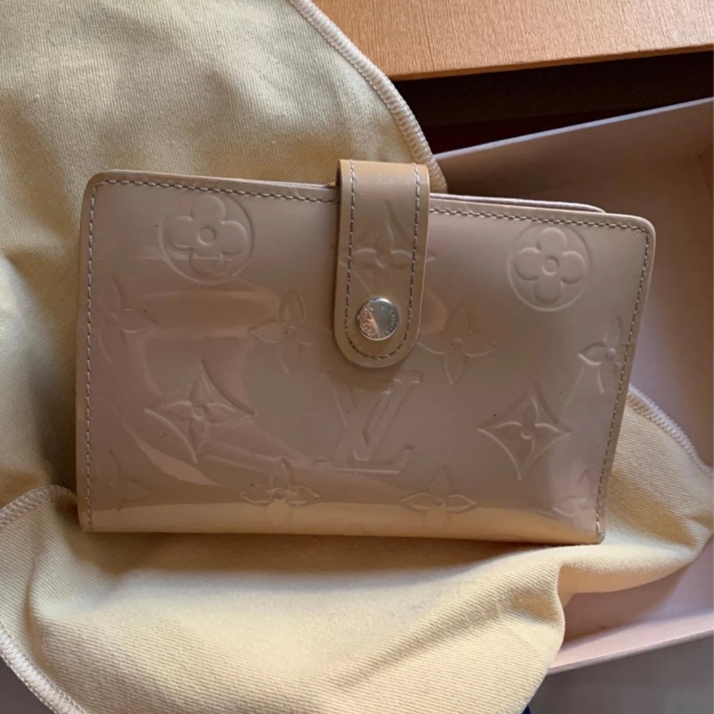 ❌SOLD❌Louis Vuitton vernis French wallet